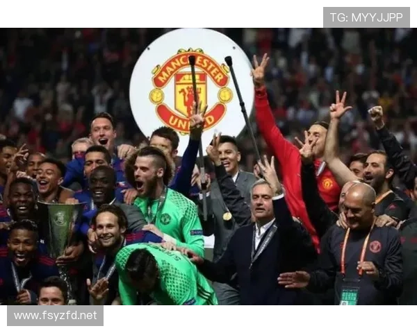 曼联内部矛盾再度显现,对球队稳定性与赛季走势形成制约