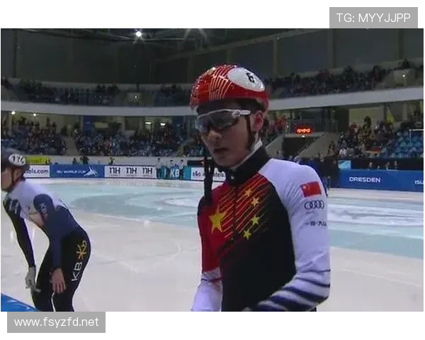 任子威训练完直接拎走一冰箱蛋白粉，这哪是吃饭是进货吧