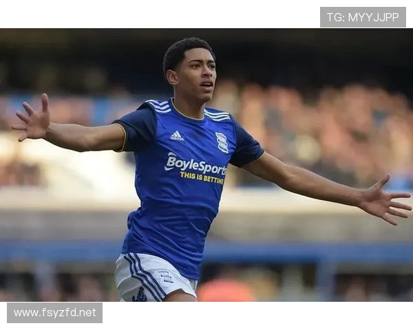 贝林厄姆是否过早成名？名气与赛场表现匹配度解析